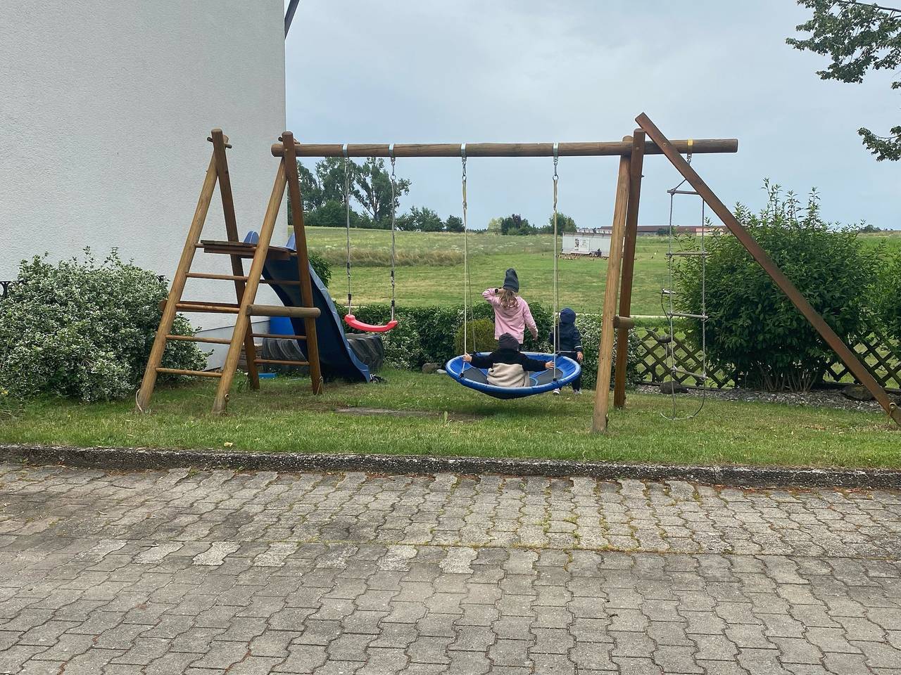 Ganze Wohnung, Ferienwohnung 'Wohner' mit privatem Garten, Balkon und Wlan in Petersaurach, Romantische Straße