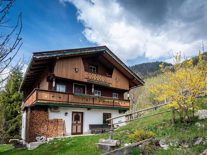 Ferienhaus für 4 Personen, mit Balkon und Terrasse sowie Garten in Steinberg am Rofan
