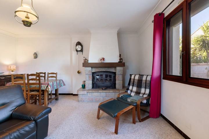 Casa confortável com jardim, Wi-Fi e ar condicionado em Saint-Gilles in Saint-Gilles, Costa mediterrânica (França)