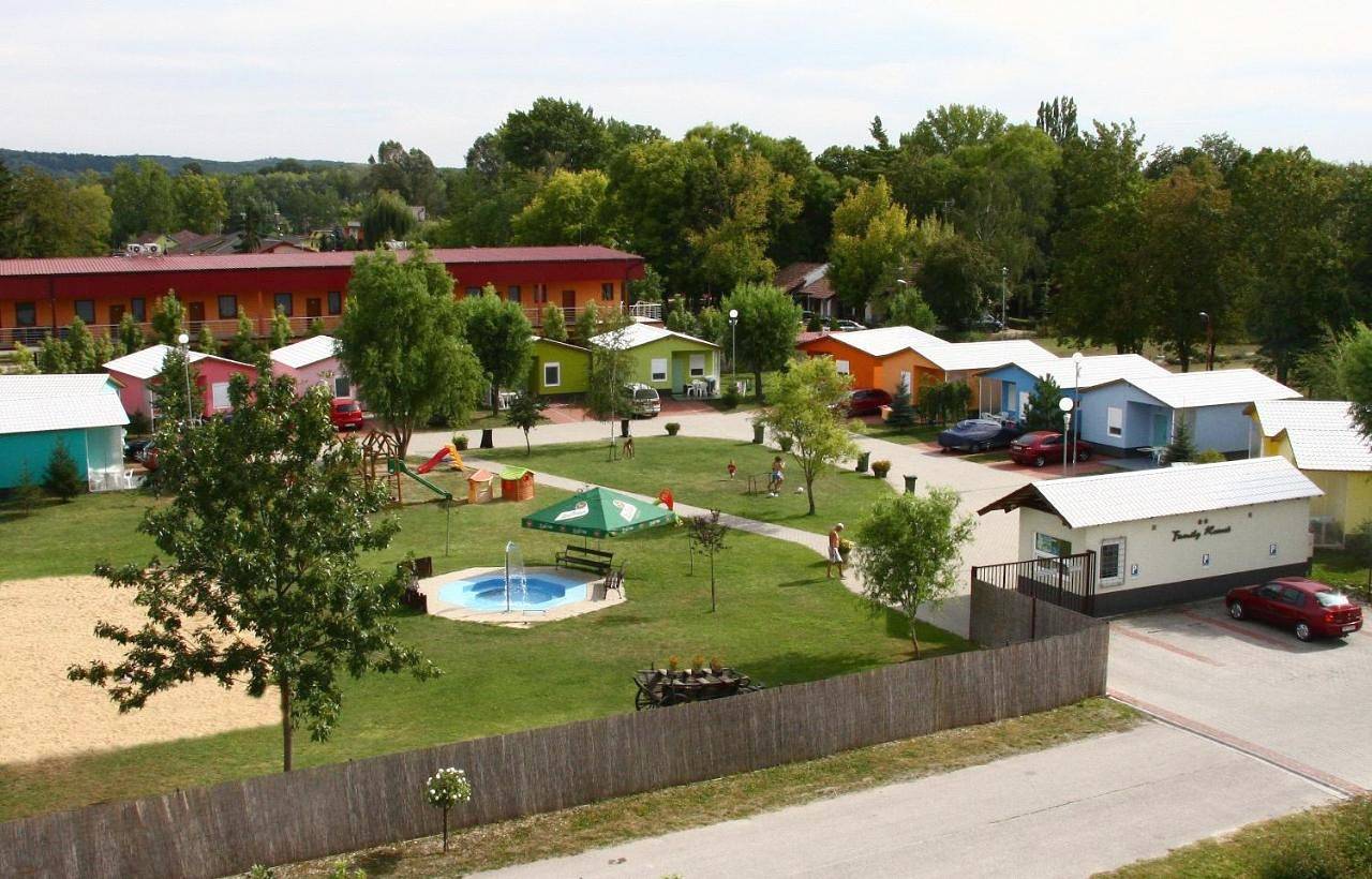 Chatova osada Family Resort Thermalpark inclusiv in Region of Nitra