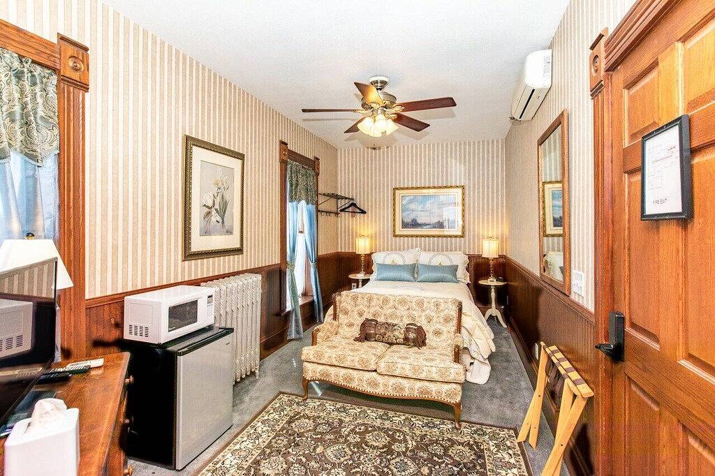 Gh 7 · #7 Grant House- The Wilder Suite in Chisago County