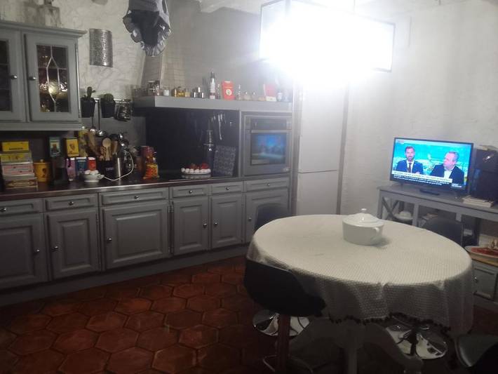 Appartement voor 6 personen, met terras en tuin, kindvriendelijk in Romainville