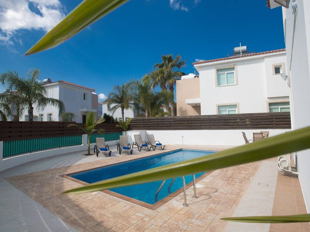 Villa Mesogi, Modern 3Bdr Protaras Villa, Close to Fig Tree Bay Beach in Protaras, South Cyprus