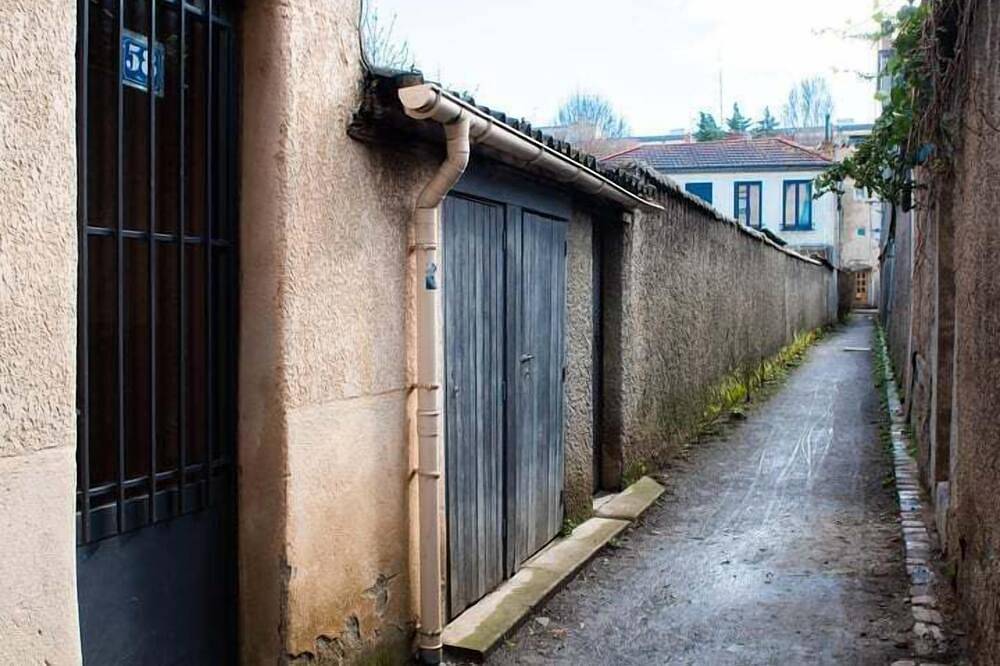 Apartamento entero, Le Woody - Charming Canut close to Croix Rousse in Caluire-et-Cuire, Ródano