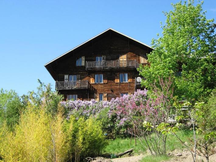 Chambre d’hôte pour 2 personnes, avec Balcon et Terrasse ainsi que Jardin et Vue sur le lac
