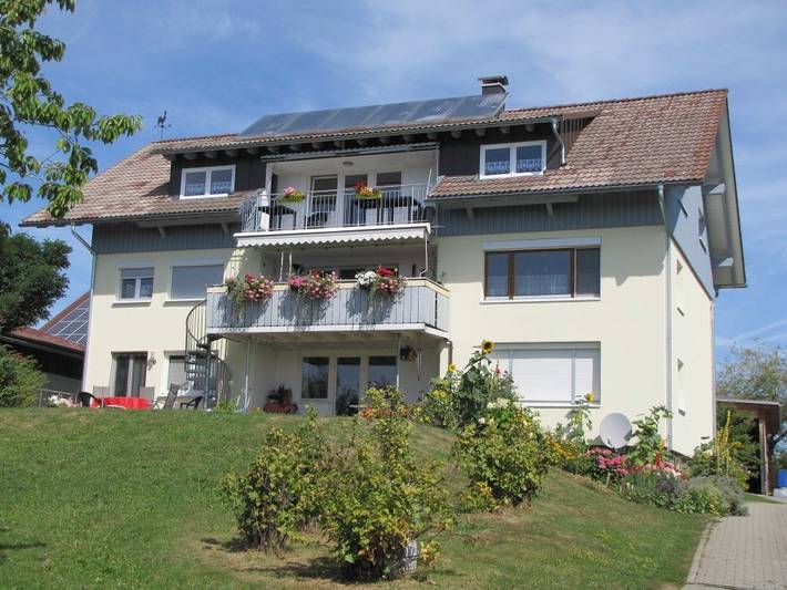 Ferienwohnung für 5 Personen, mit Balkon und Balkon/Terrasse sowie Terrasse und Garten in Landkreis Lindau