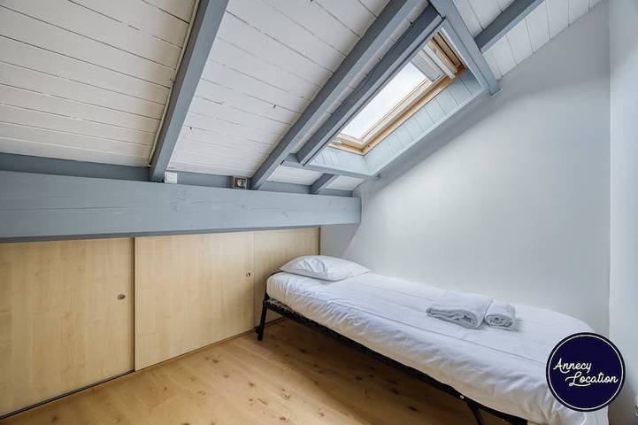 Ganze Wohnung, The Roofs of Menthon - Lake View & Central Location in Menthon-Saint-Bernard, Annecy und Umgebung