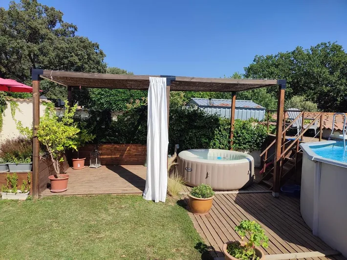 Chalet para 6 personas, con jacuzzi además de piscina y jardín - 1