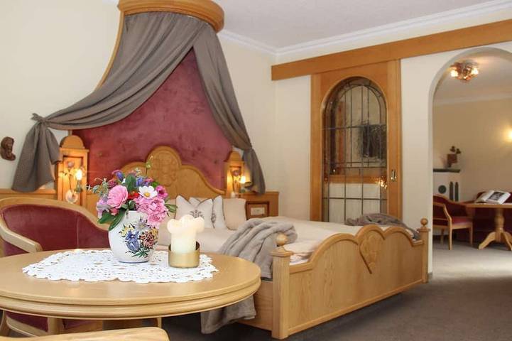 Doppelzimmer \"Zirbenholz\" 4-6 Nächte - Hotel Neuwirt in Brandenberg, Kaisergebirge