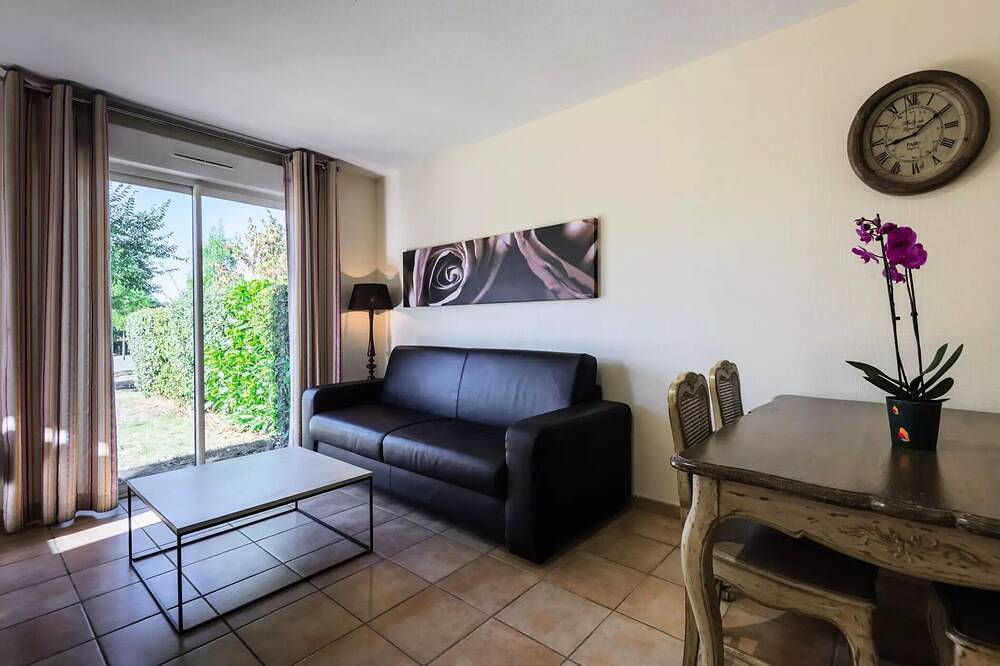 Entire apartment, Belambra Clubs Résidence Rocamadour - Les Portes De Dordogne - Premium Duplex Studio 2 People Sleeping Area Terrace in Alvignac, Causses du Quercy Regional Nature Park