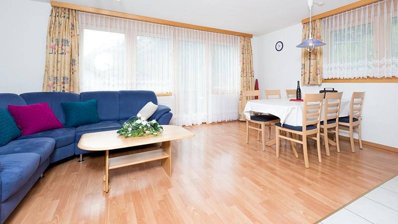 Ferienwohnung für 5 Personen, mit Balkon und Ausblick in Saas-Grund - 3