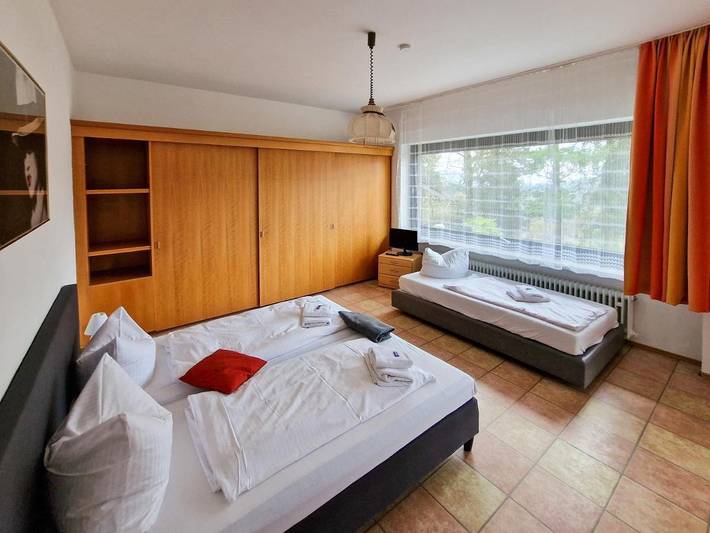 Hotel für 2 Personen, mit Terrasse und Garten sowie Pool und Sauna in Neukirchen (Niederbayern) - 3