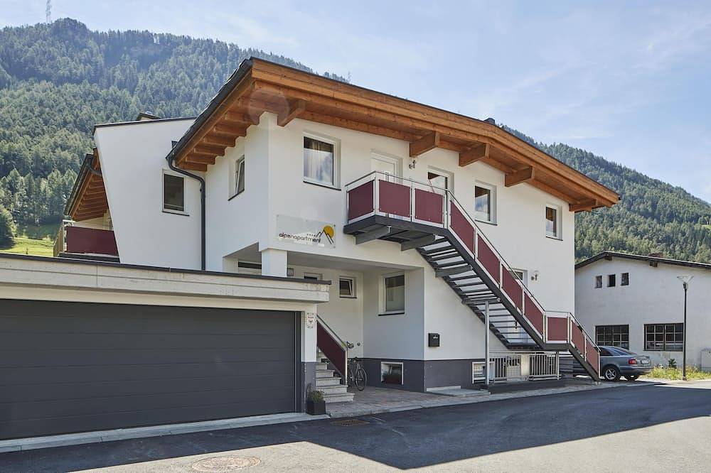 Geheel appartement, Apart rozenkwarts 50m² met een zonnig terras voor 2-5 personen in Glockturmkamm, Ried im Oberinntal