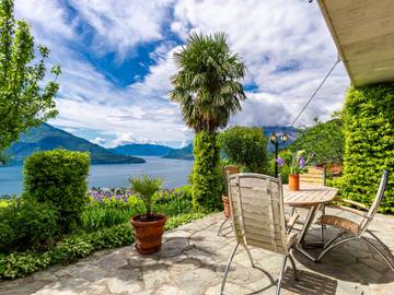 Gîte pour 12 personnes, avec terrasse et vue sur le lac à Vercana