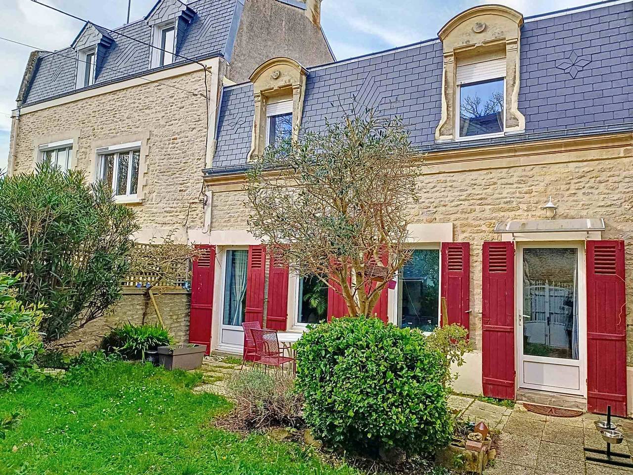 Charming stone villa 600m from the beach in Langrune-sur-Mer, Caen region