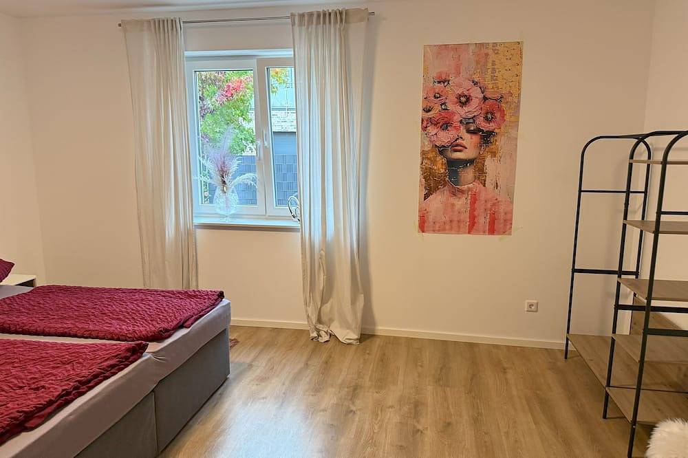 Ganze Wohnung, Modernes Apartment/2-Zimmer, Neubau 85 m² in Porta Westfalica, Kreis Minden-Lübbecke