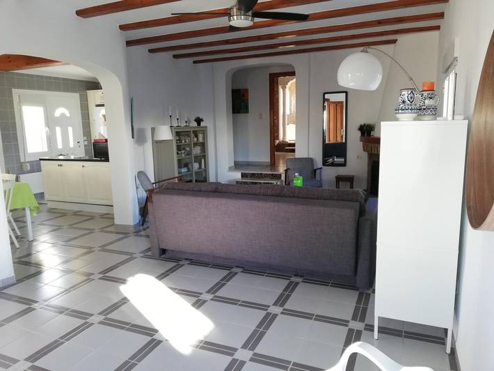 Moderne Villa nahe Strand mit großer Terrasse in Almadrava, Costa Blanca