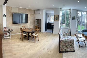 Gîte pour 6 personnes, avec piscine et jardin, animaux acceptés à Poissy