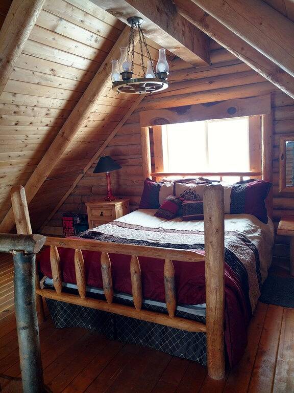 Log cabin for 7 people, with hot tub and garden as well as terrace in Montana