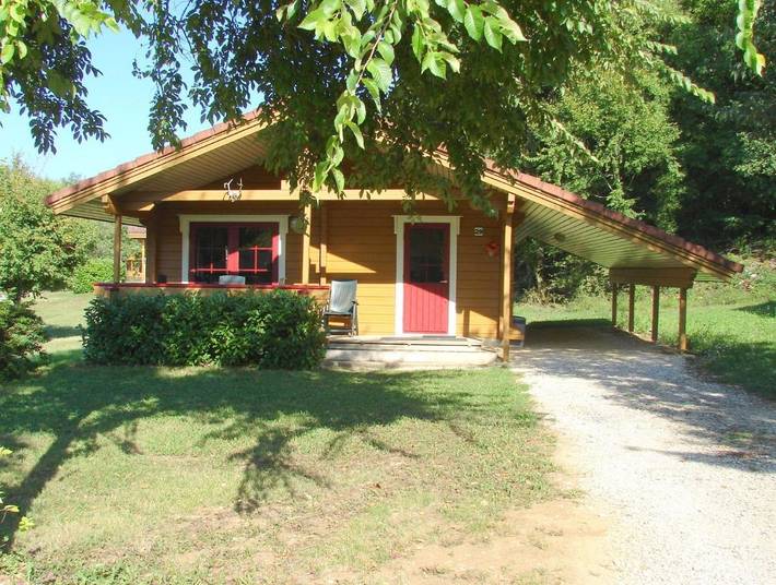 Location de vacances pour 4 personnes, avec piscine ainsi que jardin et vue, animaux acceptés à Mauroux - 2