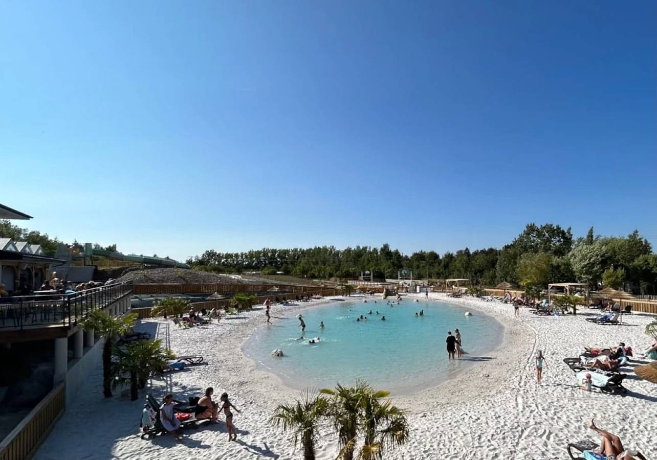 Zecamping 4 étoiles animé espace aquatique bien-être locatif 16m2 in Aubigny (Vendée), Loire-Tal