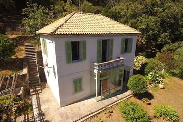Gîte pour 6 personnes, avec jardin à Cagnano