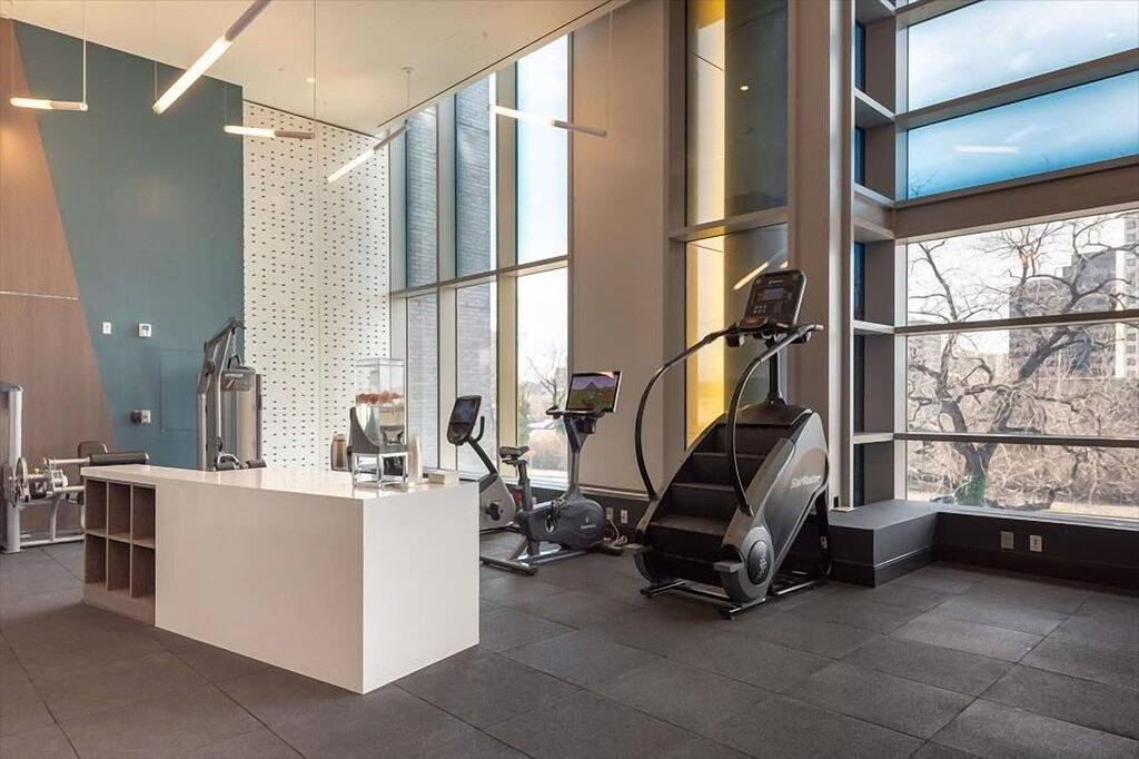 Ganze Wohnung, Modernes Apartment mit 2 Schlafzimmern in der Nähe von Crystal City Shops in Arlington (VA), Arlington County