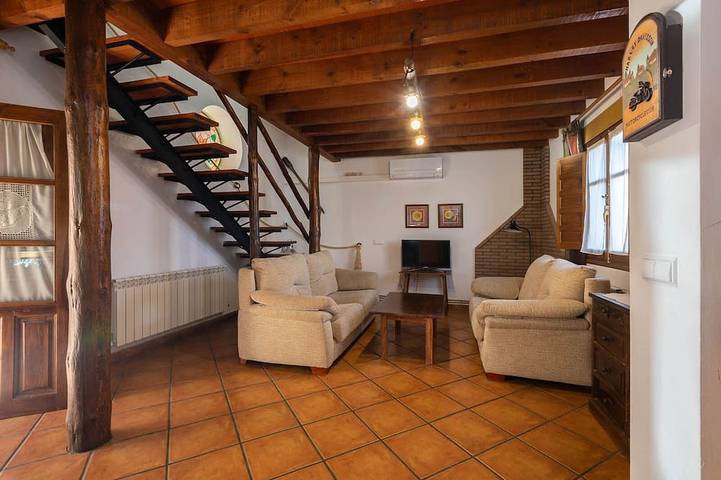 Ernesto Haus. Veranda, Garage und Garten. in Pajares de la Lampreana, Zamora Provinz