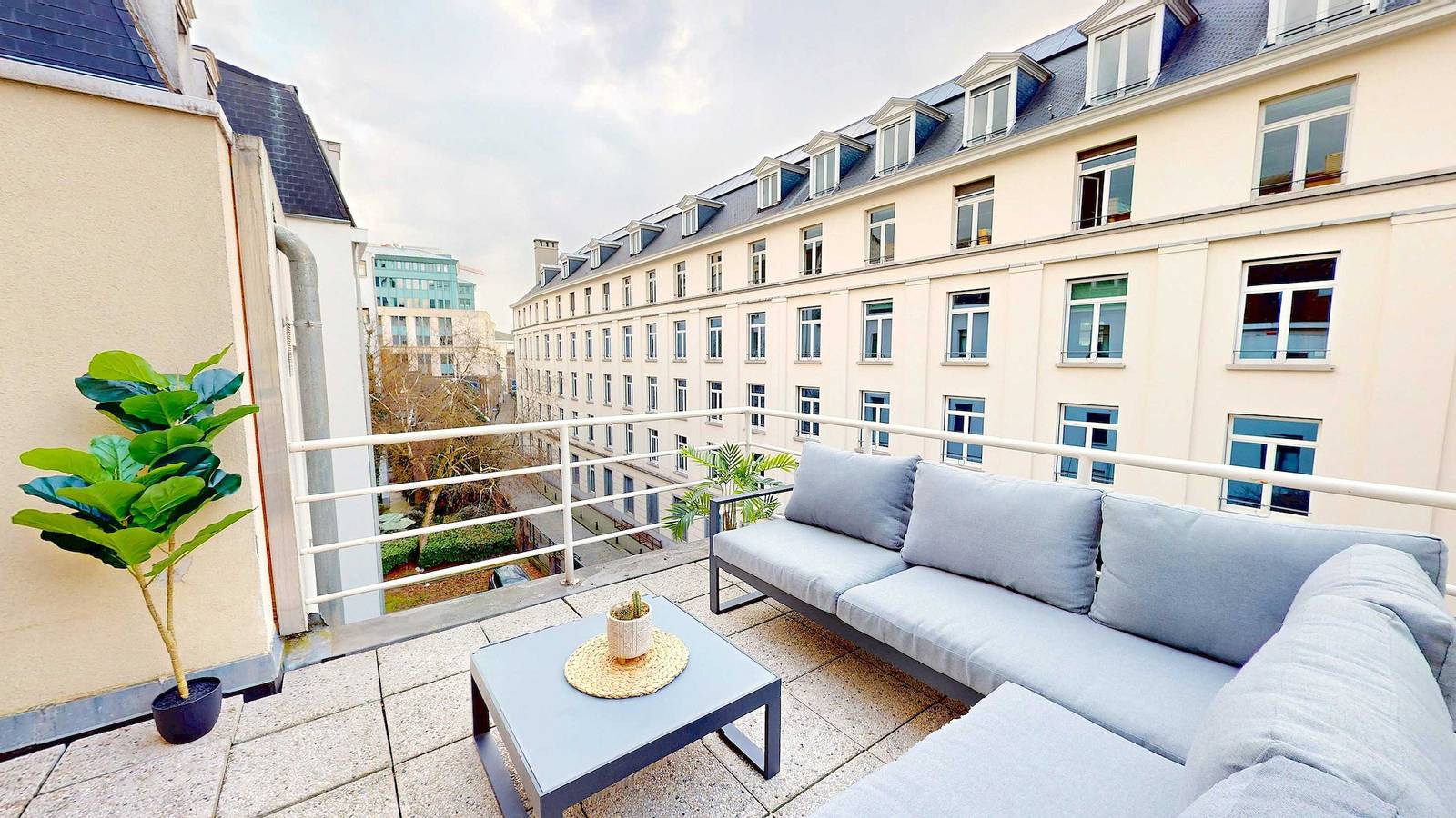 Studio entier, Studio pour 2 personnes avec balcon/terrasse in Bruxelles, Région de Bruxelles