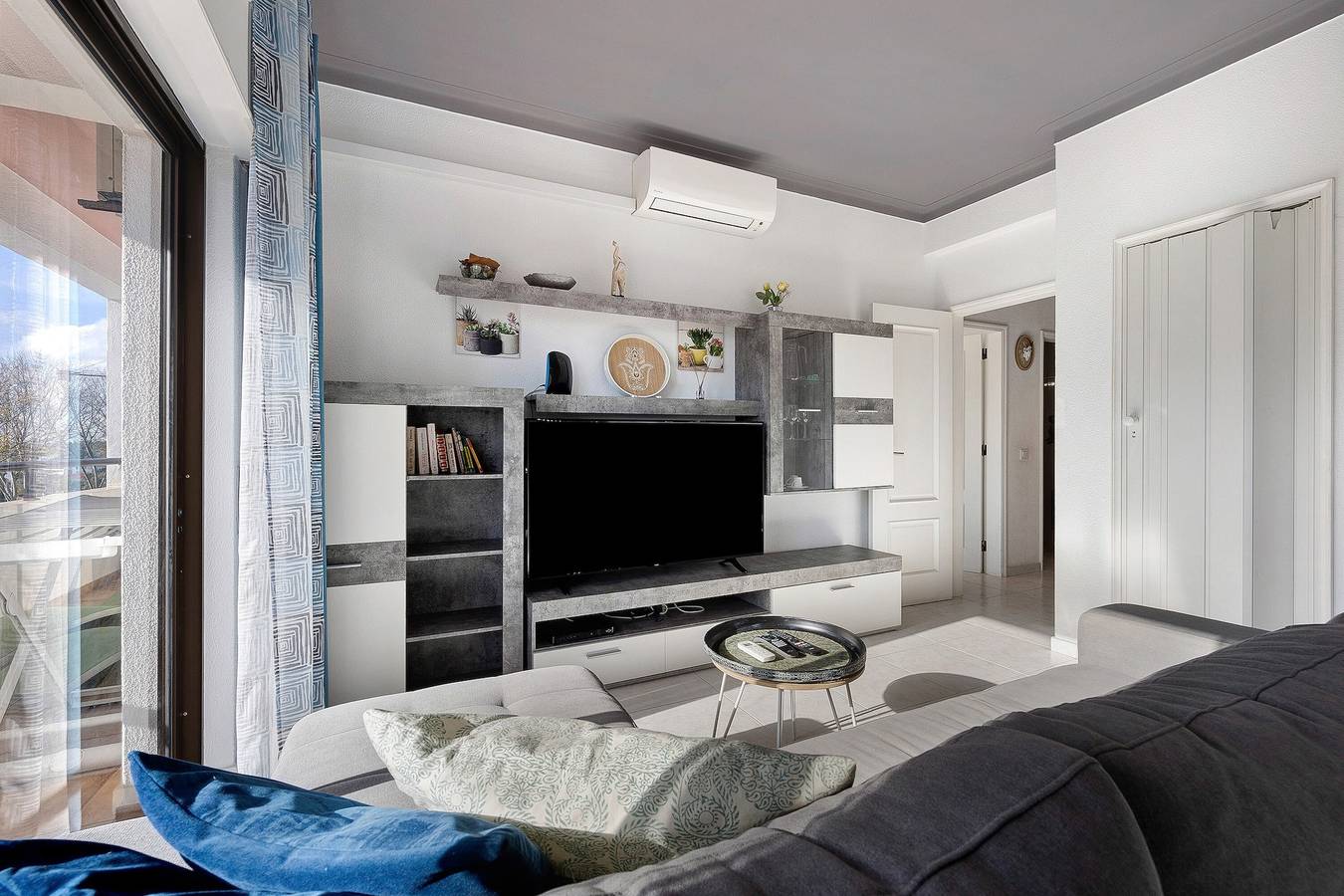 Entire apartment, Apartment "Refúgio Praia da Rocha" with Sea View, Balcony & Wi-Fi in Praia da Rocha, Portimão