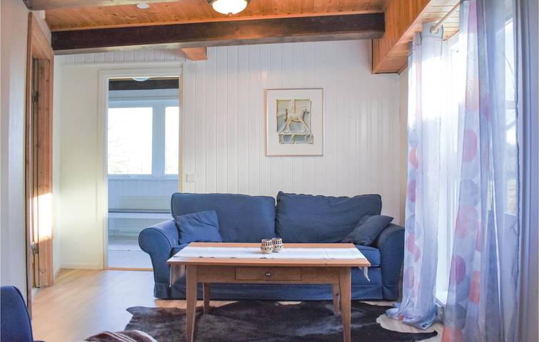Hel semesterlägenhet, Lägenhet för 6 Personer med terass in Hässleholm kommun