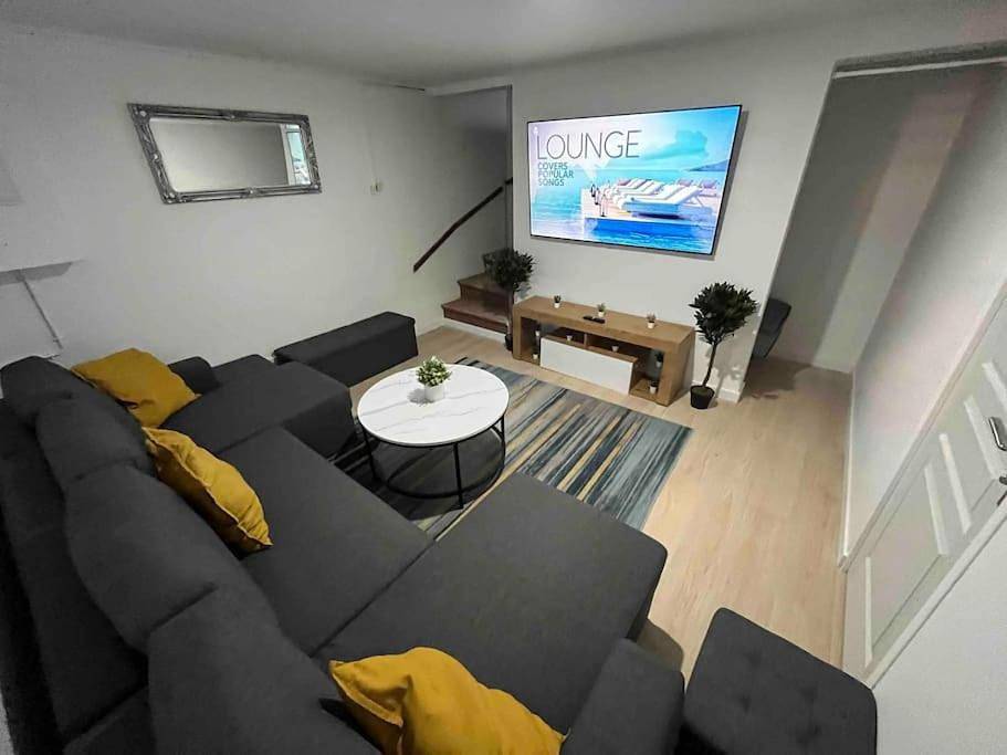 Ganze Wohnung, P1- Maison 2min metro Paris-Expo 3 chambres 3 lits in Châtillon, Hauts-de-Seine