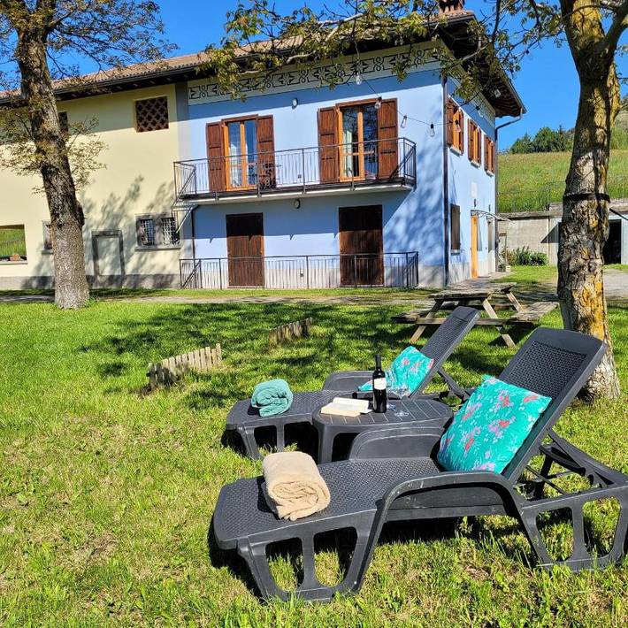 Casa vacanza per 5 persone, con panorama e giardino, con animali domestici a Lovere
