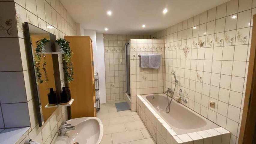 Hel lejlighed, Apartment 'Ferienwohnung Aloia' with Private Terrace, Shared Garden and Wi-Fi in Gammertingen, Region Bodensee-Oberschwaben