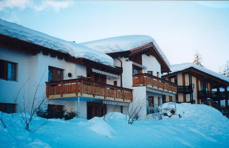 Entire holiday apartment, Casa Migiur - 3.5 room apartment in Laax Dorf, Laax