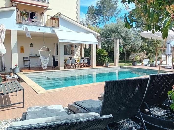 Casa rural para 24 personas, con Balcón y Jacuzzi además de Terraza y Jardín en Piera