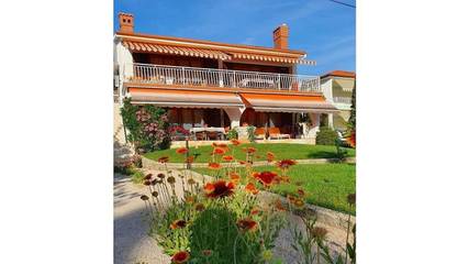 Ferienhaus für 6 Personen, mit Garten und Balkon in Punat