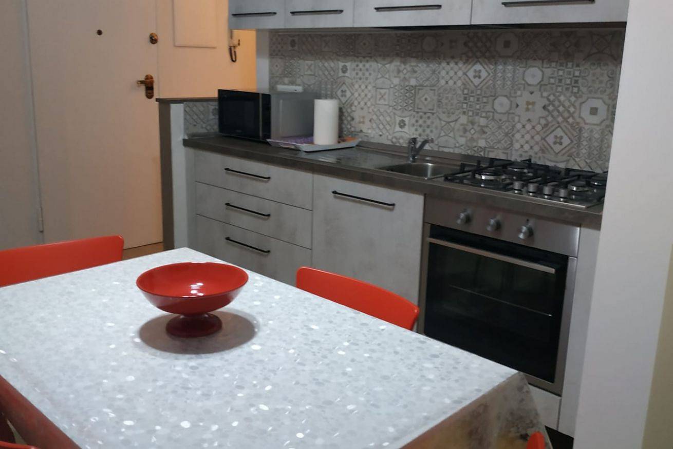 Ganze Wohnung, Ferienwohnung für 2 Personen mit Balkon/Terrasse in Lovere, Iseosee