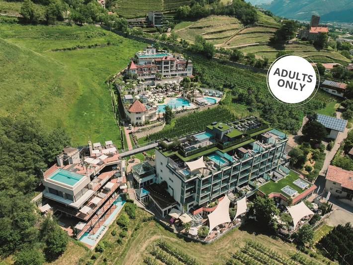 Ferienwohnung für 4 Personen, mit Terrasse und Garten sowie Whirlpool in Naturns