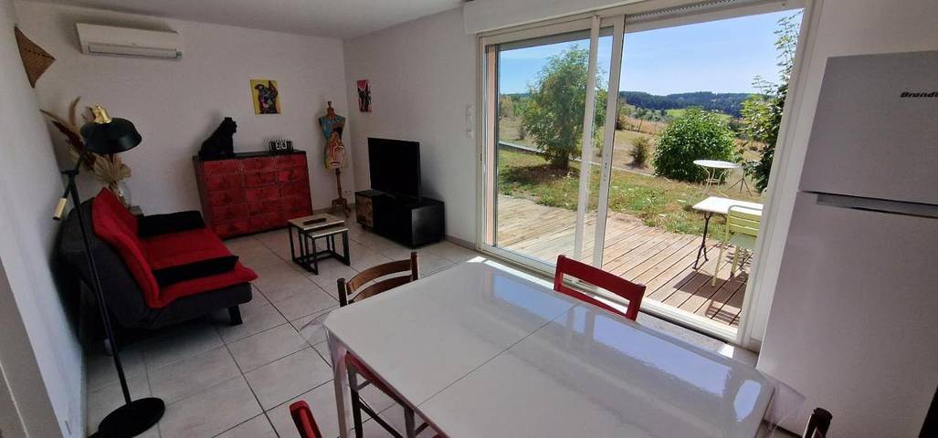 Gîte pour 2 personnes, avec terrasse à Rieutort-de-Randon