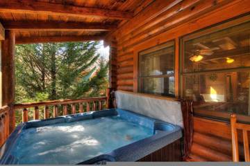 Cabin Rentals And Lodges for 6 Guests in Cove Creek Cascades, Sevier County, Picture 1