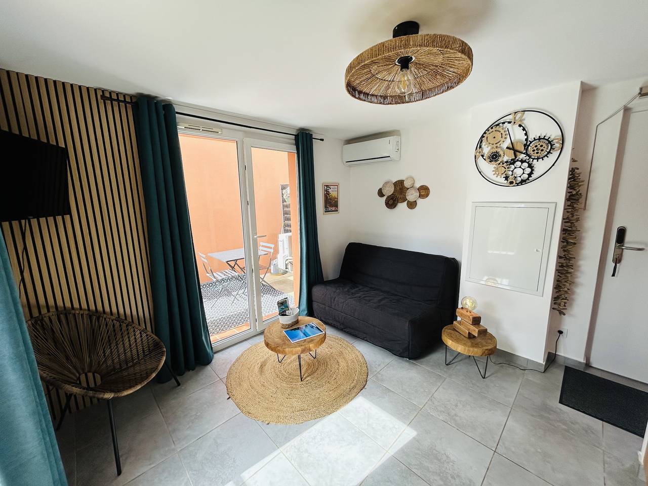 Appartement entier, T2 2/4 Personnes n°121 in Lecci, Arrondissement de Sartène