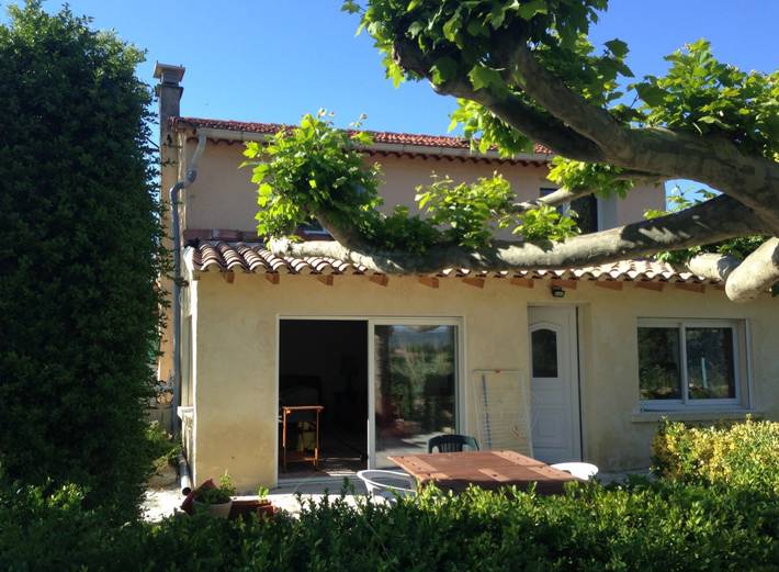 Gîte pour 8 personnes, avec piscine ainsi que jardin et terrasse, animaux acceptés