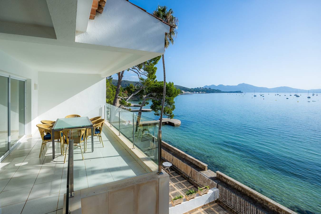 Appartamento intero, Appartamento Catalina 3B- tres dormitorios con Vista Mare, A/C, Wi-Fi & Terrazza in Port de Pollença, Pollença