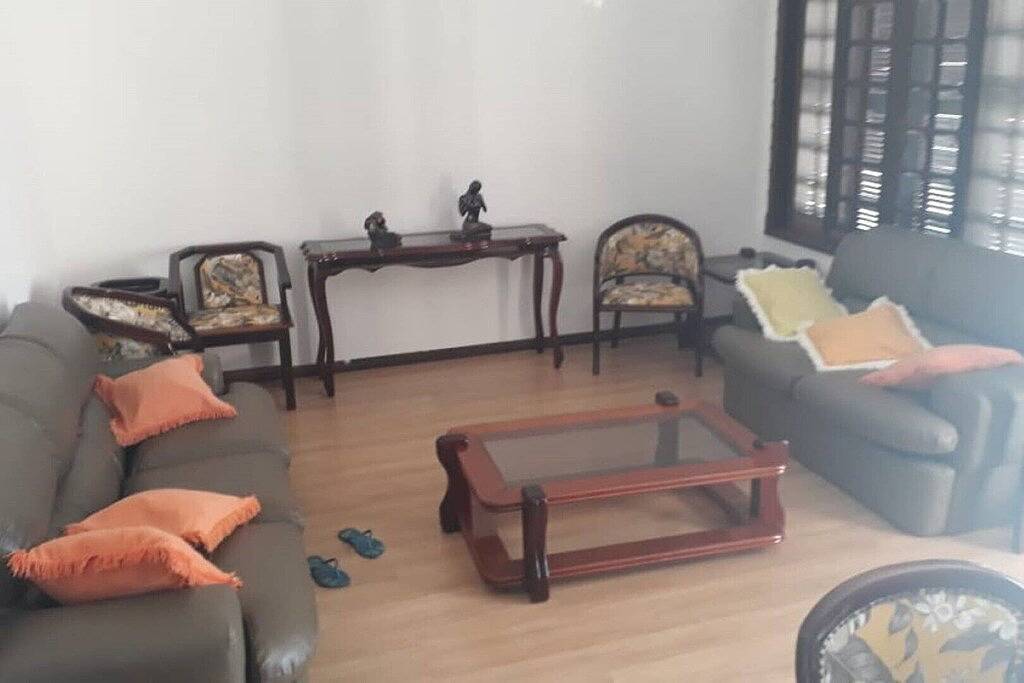 Reihenhaus mit Pool in der Nähe des Meeres in Guaratuba, Paraná