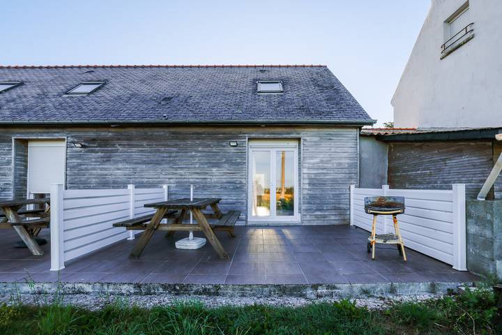 Petite maison "Gite Triskel" avec terrasse privée, jardin partagé et Wi-Fi in Cast, Région de Châteaulin