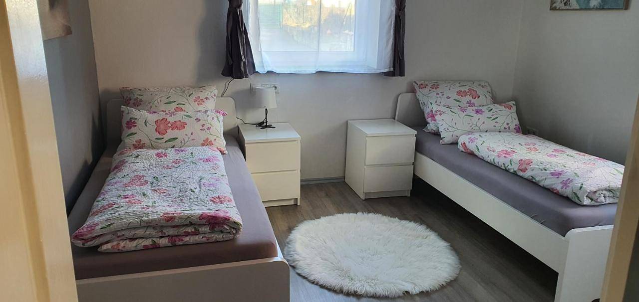 Ganze Wohnung, Ferienwohnung Christel und Andreas in Sulzfeld, Rhön-Bayern
