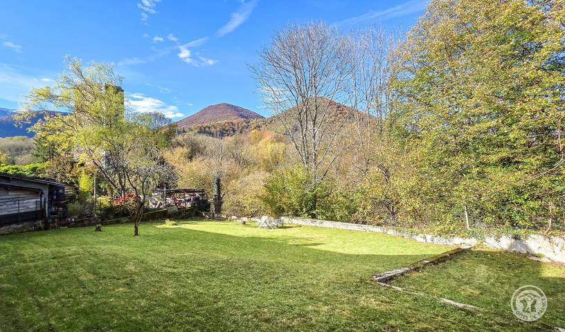 Gîte pour 6 personnes, avec jardin à Hèches - 2