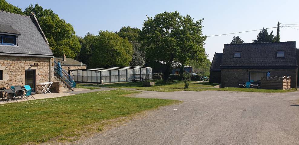 Gîte pour 30 personnes, avec jardin ainsi que piscine et terrasse à Sainte-Hélène (France) - 3