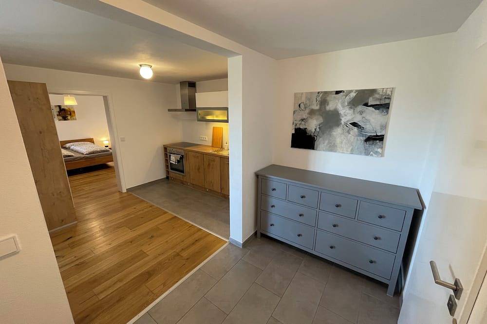 Ganze Wohnung, Modernes Apartment mit Bergpanorama & Terrasse in Unterthingau, Bayerisch Schwaben